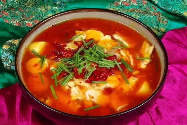 年夜饭推荐：蒜香茄条，丸子煲，番茄鱼片，一品馋嘴鱼的做法