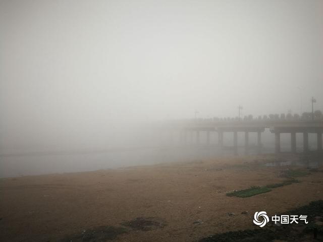 大寒节气江西寒意足 霜冻大雾齐登场