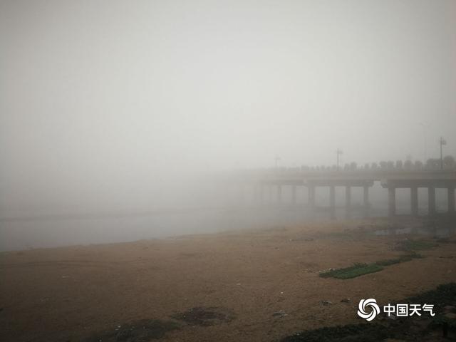 大寒节气江西寒意足 霜冻大雾齐登场