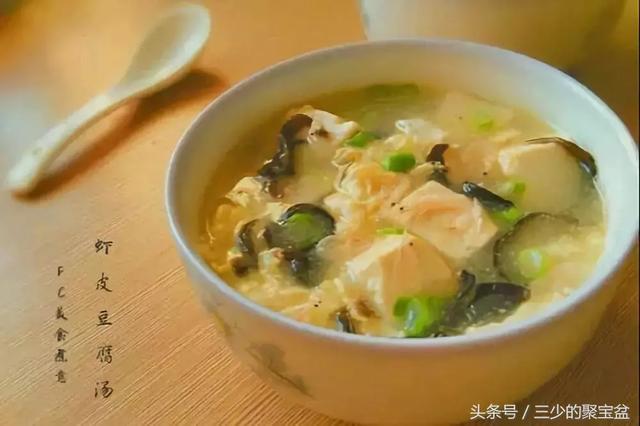 豆腐汤这样做既好喝又养生，你不试试吗？