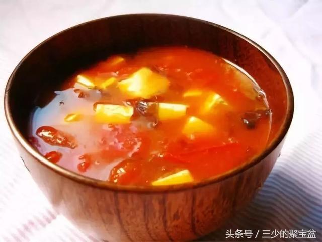豆腐汤这样做既好喝又养生，你不试试吗？