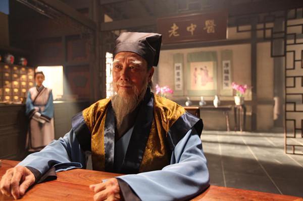 老年人年轻人都是颈椎病常客,为什么得颈椎病?如何治疗颈椎病