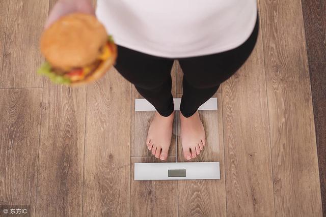 医生支招:不想胃病癌变,少吃3种食物,多吃1食疗方,胃会更好