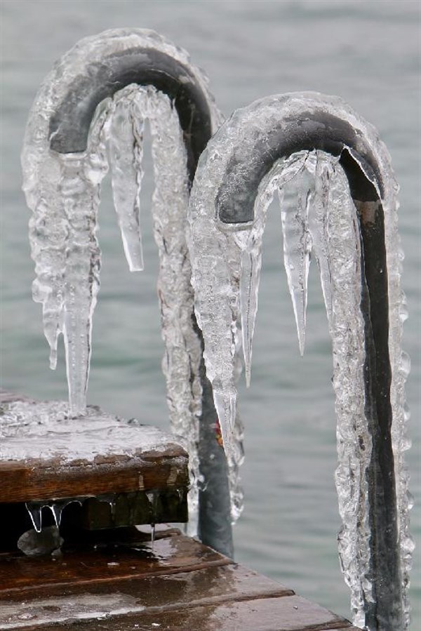 大寒节气虽然不是最冷，但冰结得最厚最结实，大寒应该这样保健