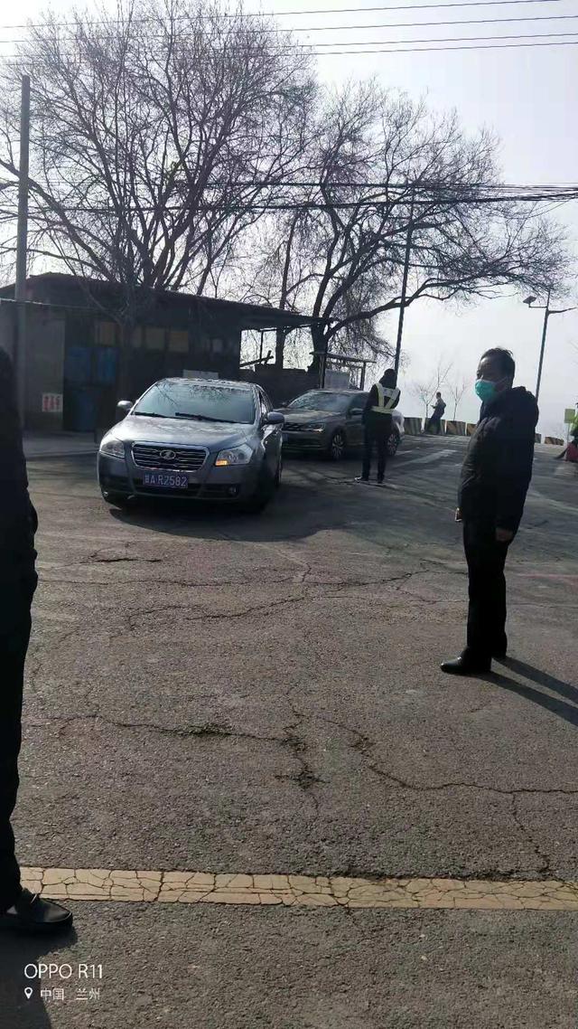 不忘初心,牢记使命——记伏龙坪街道社区、村网格员抗疫情的一天