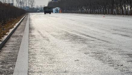 一定要看 冰雪路面新手安全驾驶技巧