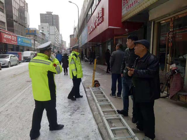 以宣促防,雪天交通安全宣传不可少