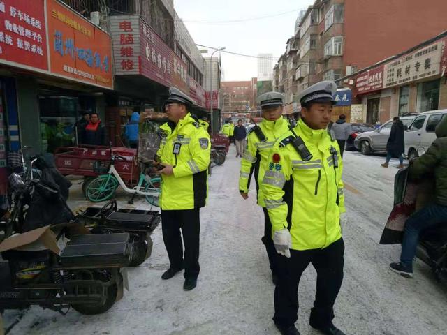 以宣促防,雪天交通安全宣传不可少