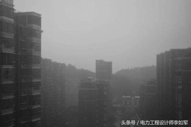 电力常识｜阴雨天，手机信号强，吸引雷电概率大？不能看电视？