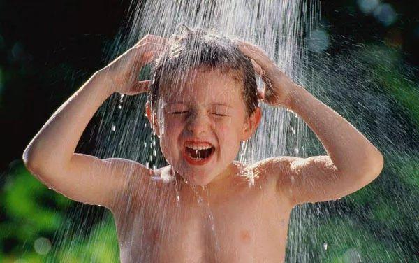「明日天气」多云间晴,最高34℃(附:爸妈应该知道的夏季儿童保健小常识)
