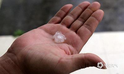 强对流天气频繁 遇到冰雹怎么办?