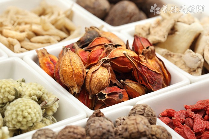夏季血压低吃什么水果好