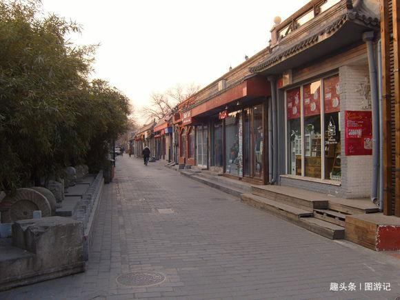 平日熙熙攘攘的北京南锣鼓巷，这个春节很安静，静待新“春”