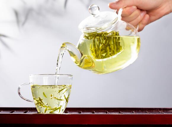 冬天可以喝绿茶吗 冬季喝绿茶的好处及注意事项