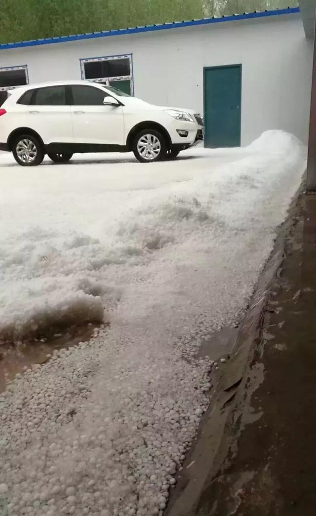 大如鸡蛋！山西多地遭冰雹“袭击”！未来几天还有雨雨雨~