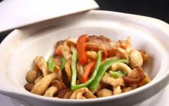 鸭饼丝20克。美极鲜味汁