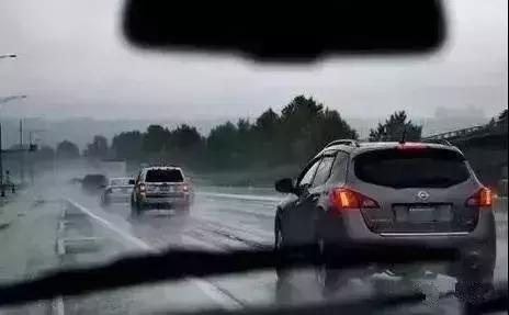 【天气预警】还有你应该知道的雨天行车常识