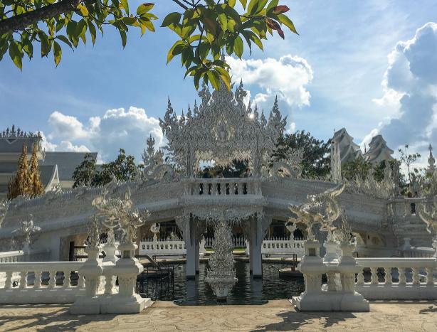 泰国最“纯粹”寺庙，洁白无瑕无任何杂色，却被称为“地狱”