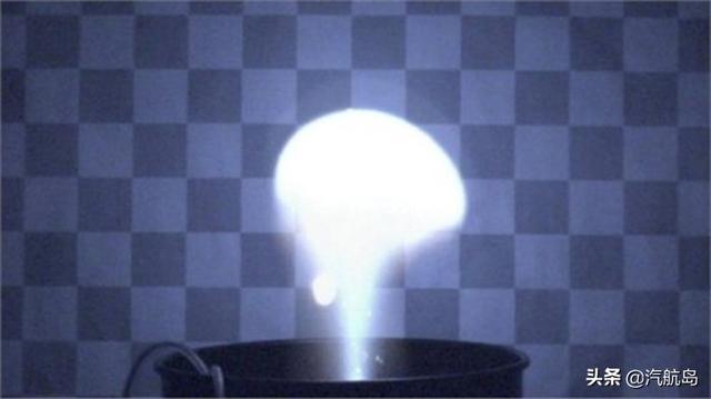 自然界的超级物理现象，球状闪电来袭