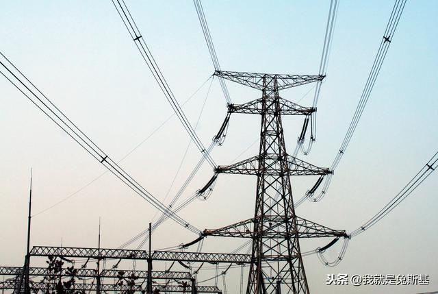 闪电、静电、直流电、交流电有什么区别?电是怎么来的