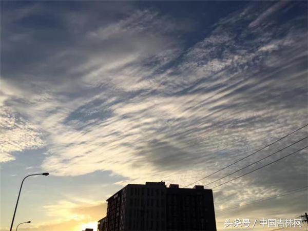 刷爆朋友圈的是“地震云”?NO!它叫“透光高积云”