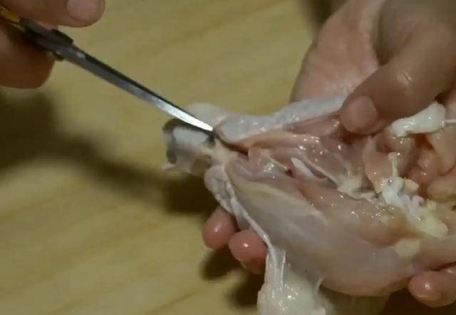 鸡腿的新吃法,不蒸不煮不烤,不用一滴油,外香内酥太好吃了