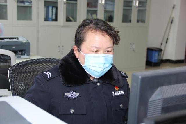 防疫战斗中的铿锵玫瑰——记交警六大队办公室刘福敬