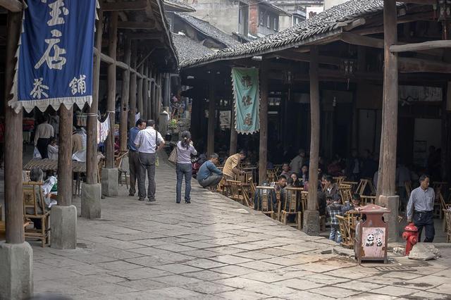 脱离时代的小镇:被誉为“中国的诺亚方舟”,物价低到10元可住宿