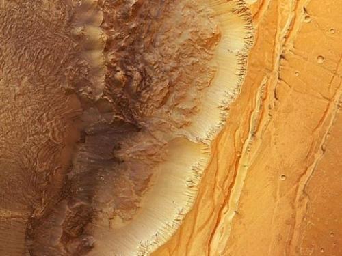 火星几乎没有大气，高达每秒180米的超级风暴如何形成？