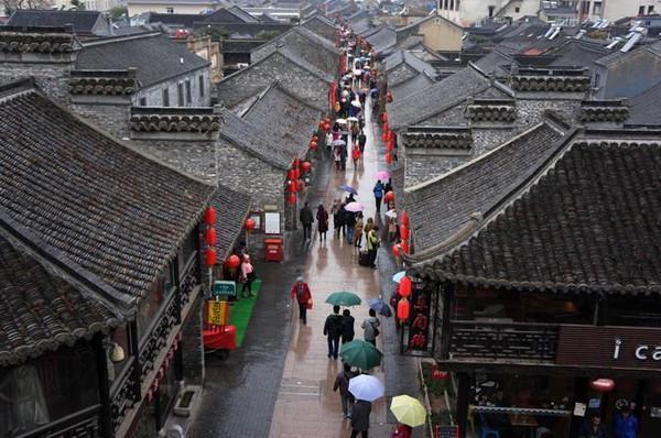 江苏这个市是首批国家历史文化名城,如今发展水平中等