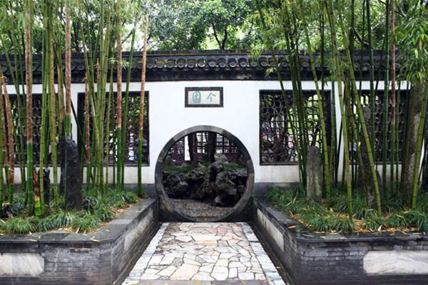 江苏这个市是首批国家历史文化名城,如今发展水平中等