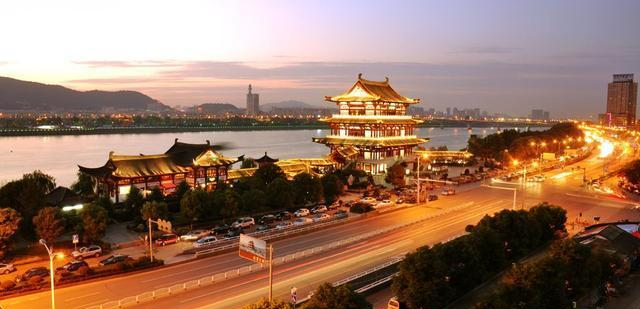 潇湘一川新绿,春日处处皆美景,来打卡湖南最热旅游景点吧!