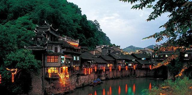 潇湘一川新绿,春日处处皆美景,来打卡湖南最热旅游景点吧!