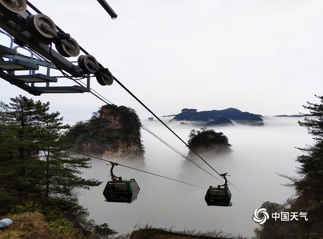 湖南张家界：武陵源风景区雨过天晴云海涌动