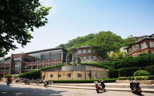 江苏省镇江市,镇守江防之意,历史文化名城、中国优秀旅游城市