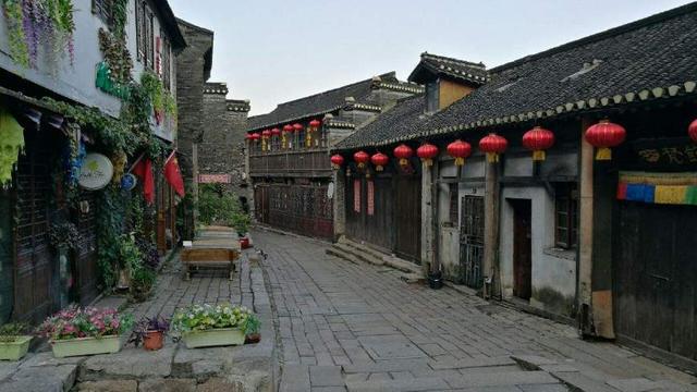 江苏省镇江市,镇守江防之意,历史文化名城、中国优秀旅游城市