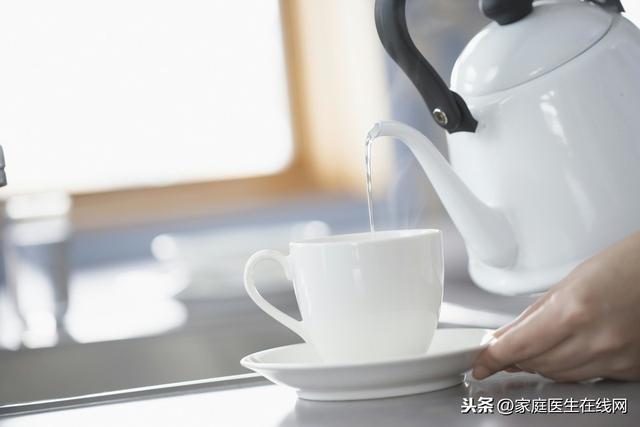 新春佳节,老年人做好这3件事,预防心血管疾病