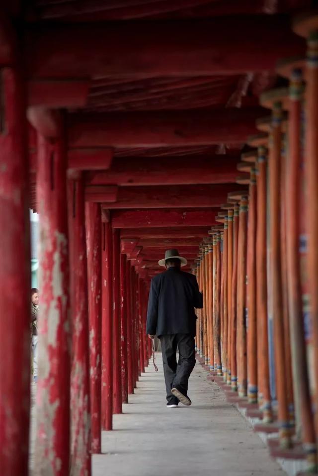 等熬过这段时间,一定要去看这个叫板新疆、西藏的旅行地