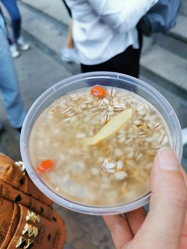 等熬过这段时间,一定要去看这个叫板新疆、西藏的旅行地