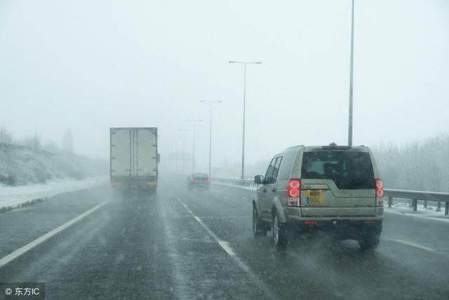 下雨天开车,如何保证安全?雨季行车安全常识了解一下