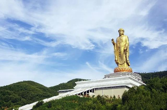 中国耗资12亿的大佛“凉了”?游客:拜不起