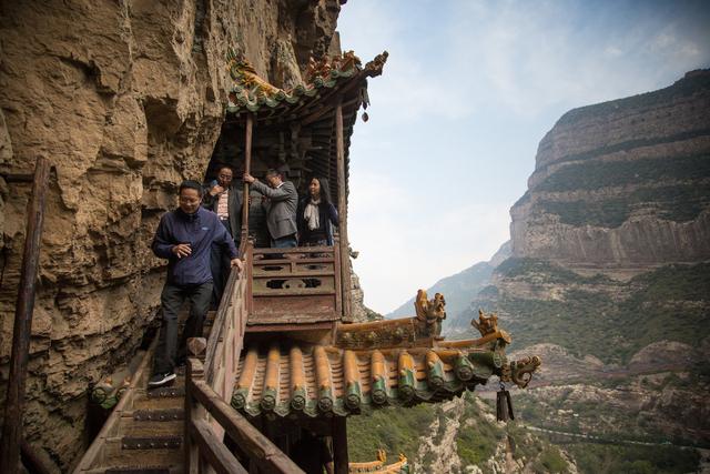 中国最有“仙气”的寺庙,历经千年,寺内从来不生火,游客众多