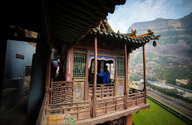 中国最有“仙气”的寺庙,历经千年,寺内从来不生火,游客众多
