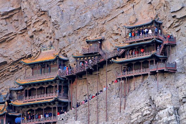 中国最有“仙气”的寺庙,历经千年,寺内从来不生火,游客众多