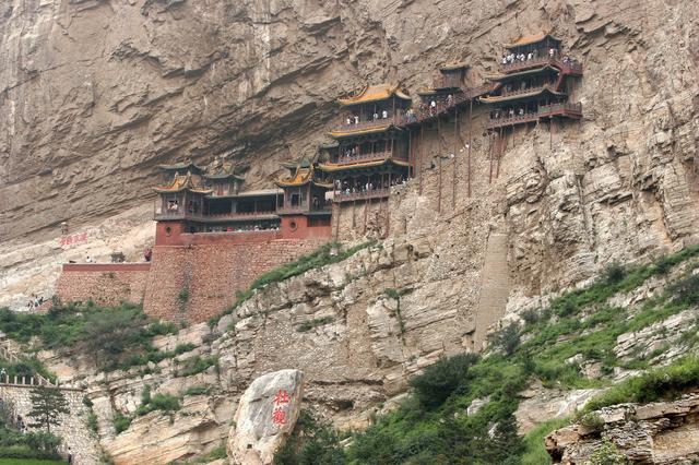 中国最有“仙气”的寺庙,历经千年,寺内从来不生火,游客众多