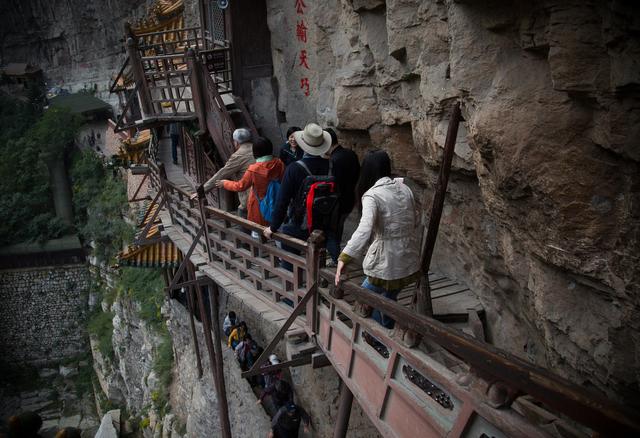 中国最有“仙气”的寺庙,历经千年,寺内从来不生火,游客众多
