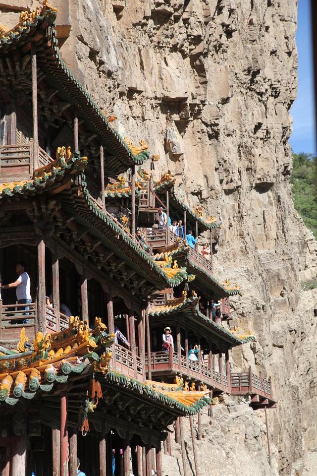 中国最有“仙气”的寺庙,历经千年,寺内从来不生火,游客众多