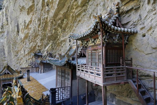 中国最有“仙气”的寺庙,历经千年,寺内从来不生火,游客众多