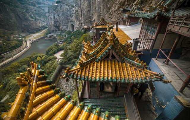 中国最有“仙气”的寺庙,历经千年,寺内从来不生火,游客众多