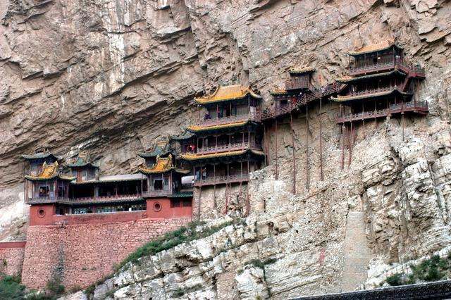 中国最有“仙气”的寺庙,历经千年,寺内从来不生火,游客众多